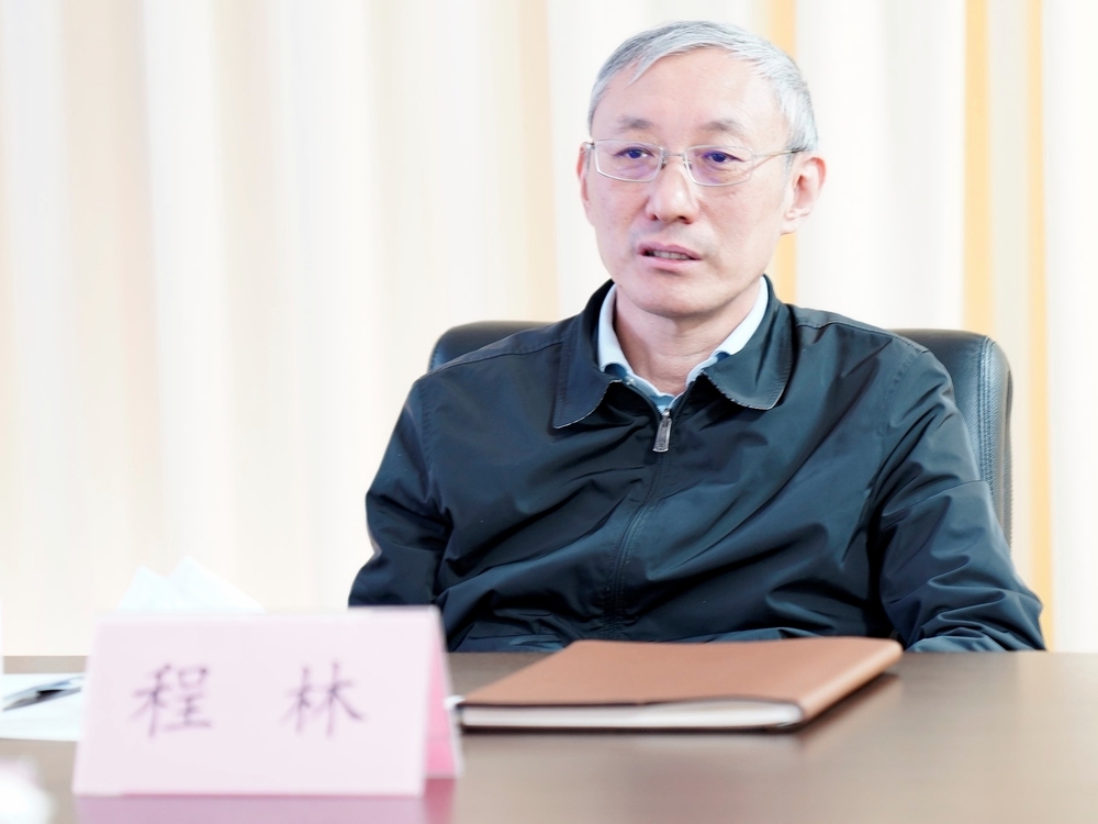 省委组织部副部长编办主任刘维寅一行到山东高等技术研究院调研指导